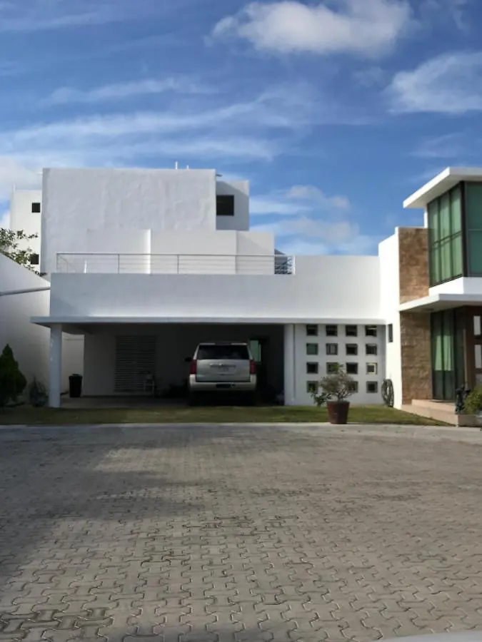 Nouveau Cancun Apartment